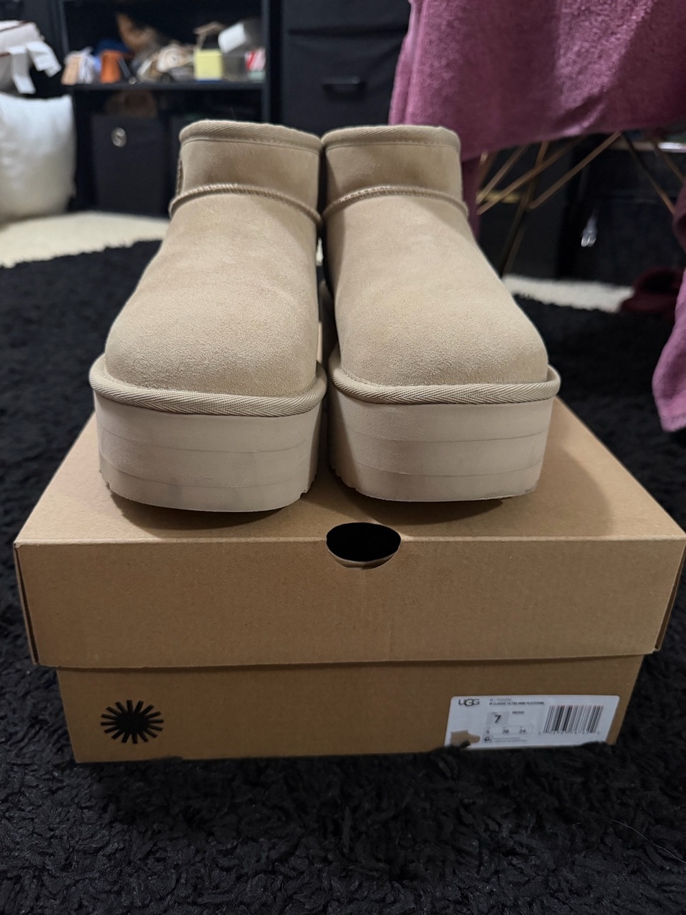 UGG Classic Ultra Mini Platform Boots - Chestnut - Picture 4 of 5